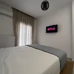 Modern Apartment Close To Airport With Gym And Bbq