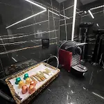 Modern Apartment Close To Airport With Gym And Bbq