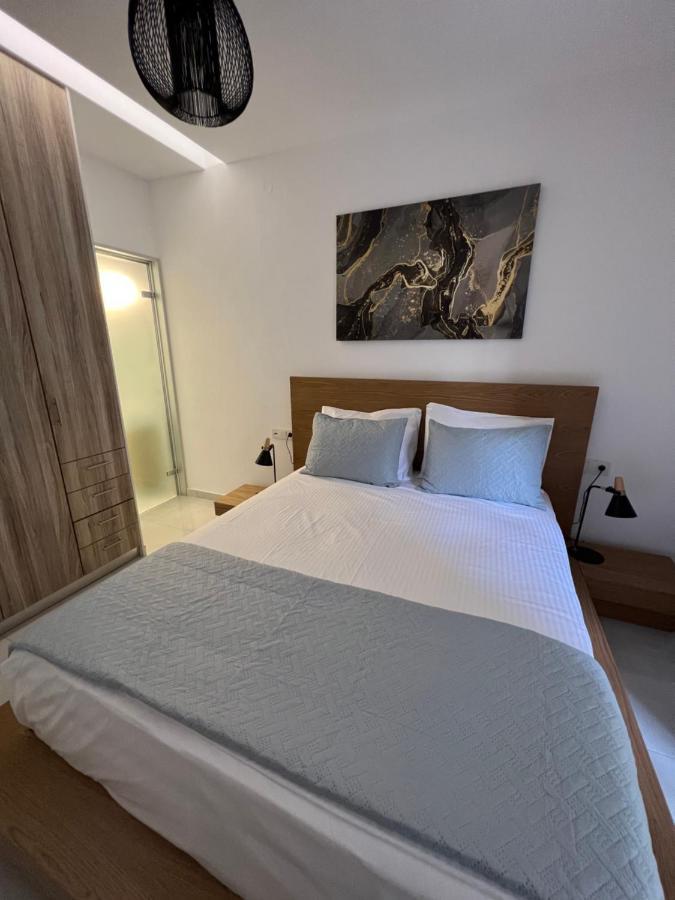 Modern Close To Airport With Gym And Bbq *