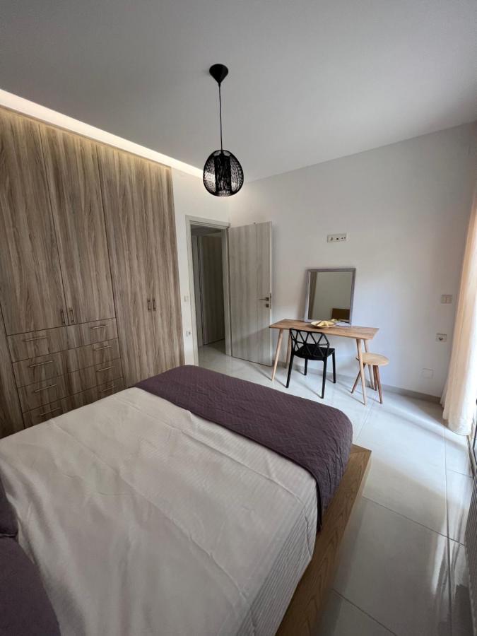 Apartment Modern Close To Airport With Gym And Bbq *